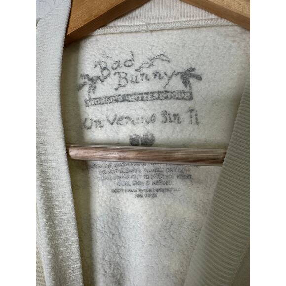 Bad Bunny Sweatshirt Un Verano Sin Ti Thick Fleece Official Merch Size Large - Picture 6 of 6